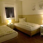 Am Kirschberg 3*