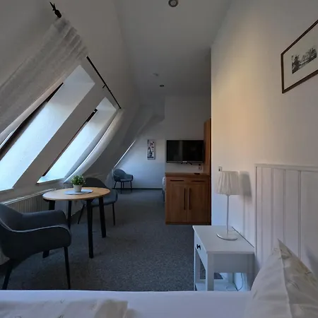 Am Kirschberg 3*