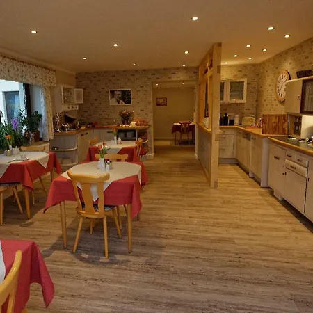 Guest house Am Kirschberg 3*