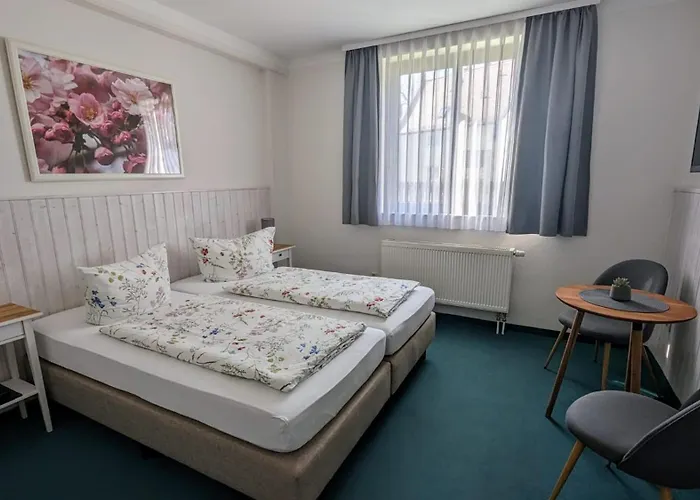 Pensionat Am Kirschberg 3*