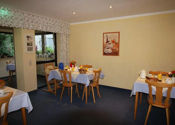 Pensionat Am Kirschberg 3*