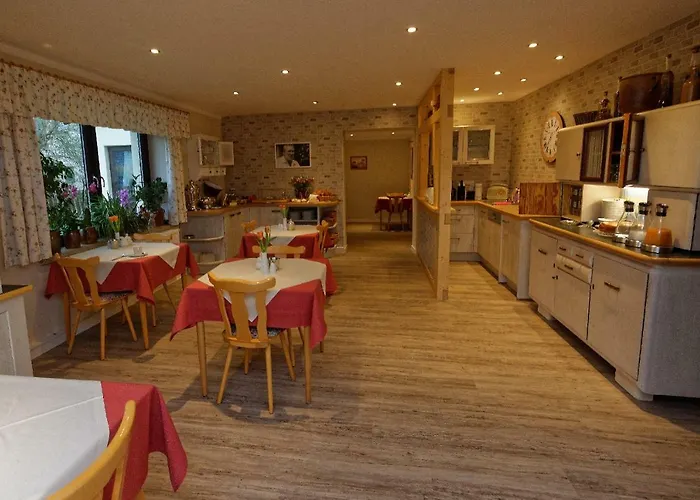 Pensionat Am Kirschberg 3*